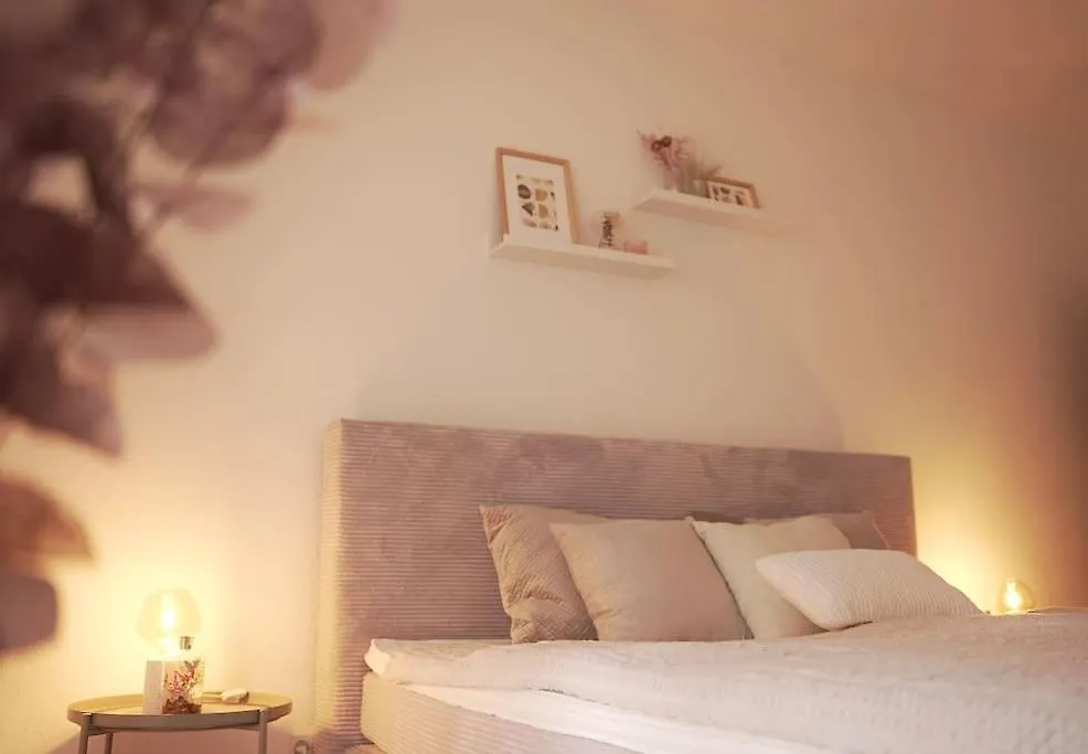 *Top Apartment * Beliebte Lage* In Duesseldorf 0*, Düsseldorf